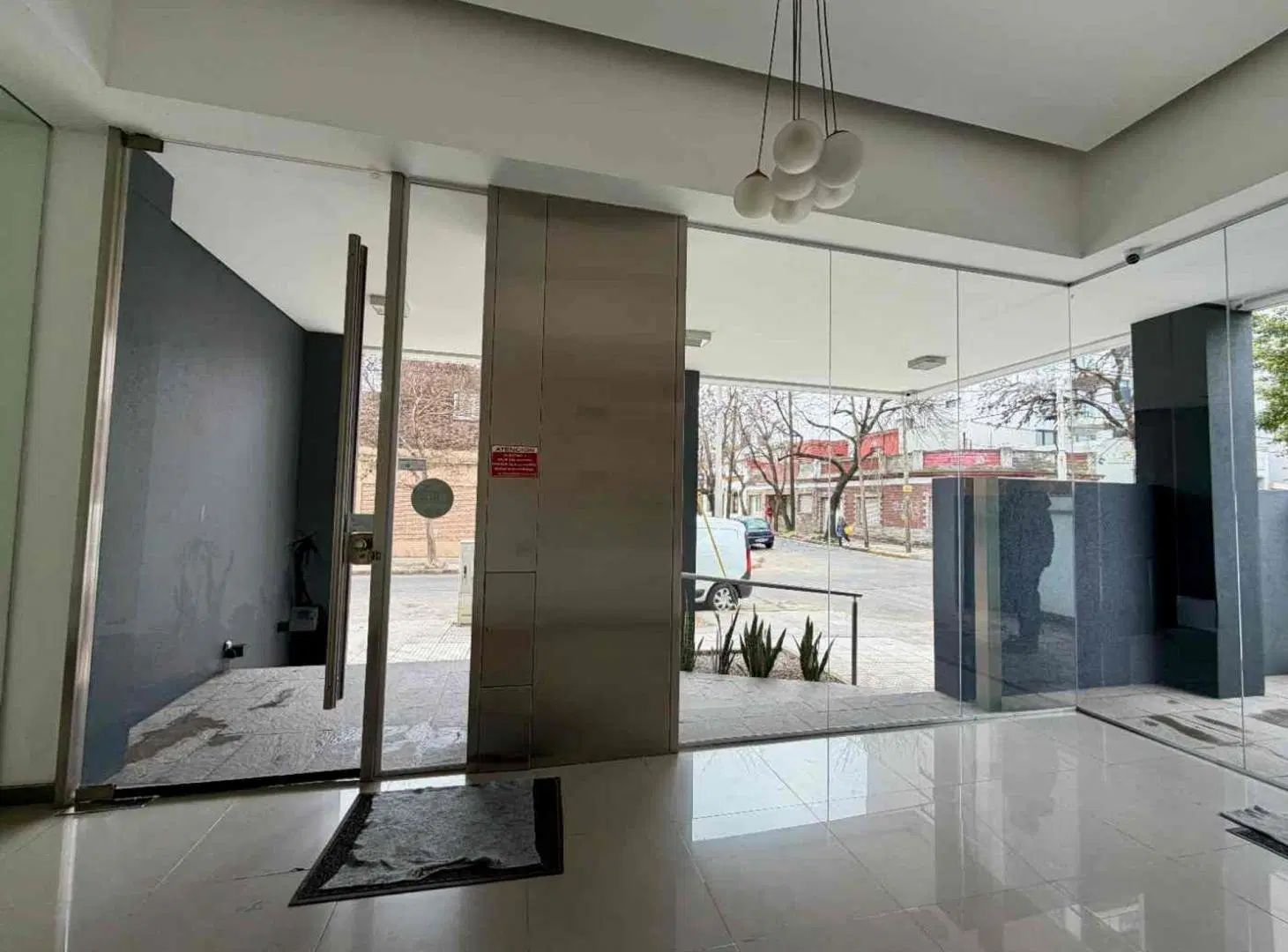 DEPARTAMENTO 2 AMBIENTES EN ALQUILER EN TEMPERLEY 8