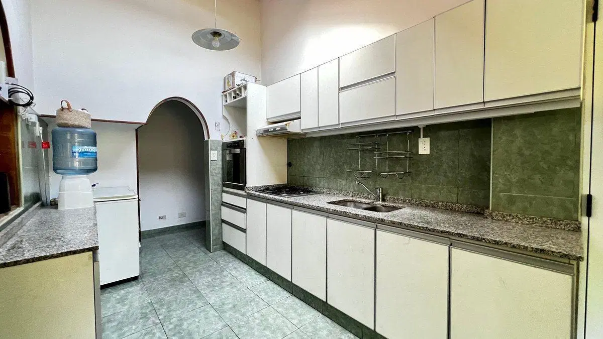 CASA 4 AMBIENTES EN VENTA LLAVALLOL MAS DEPTO 2AMB 2