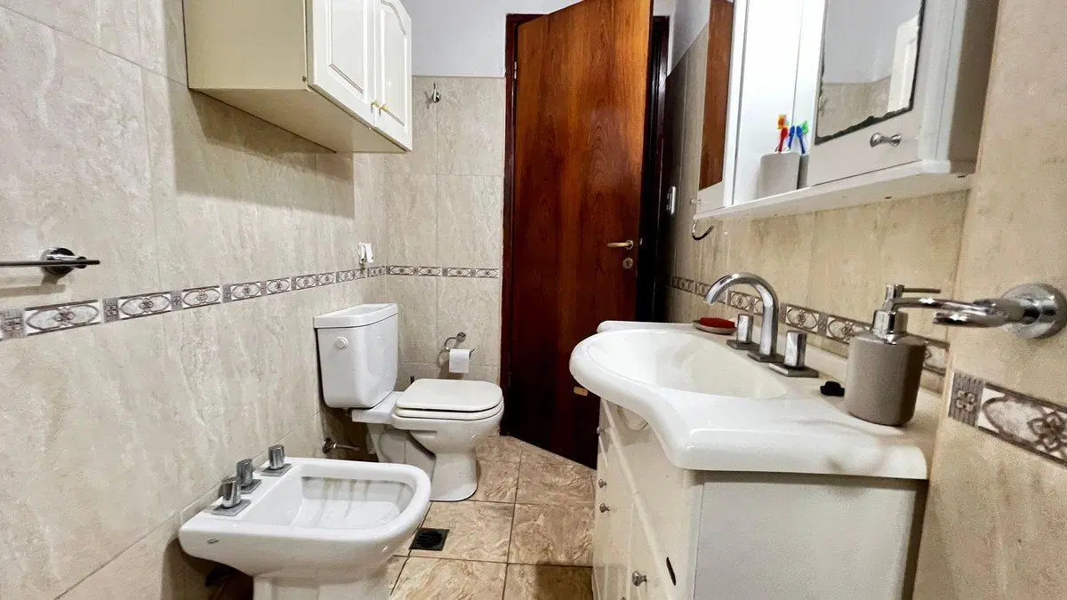 CASA 4 AMBIENTES EN VENTA LLAVALLOL MAS DEPTO 2AMB 3