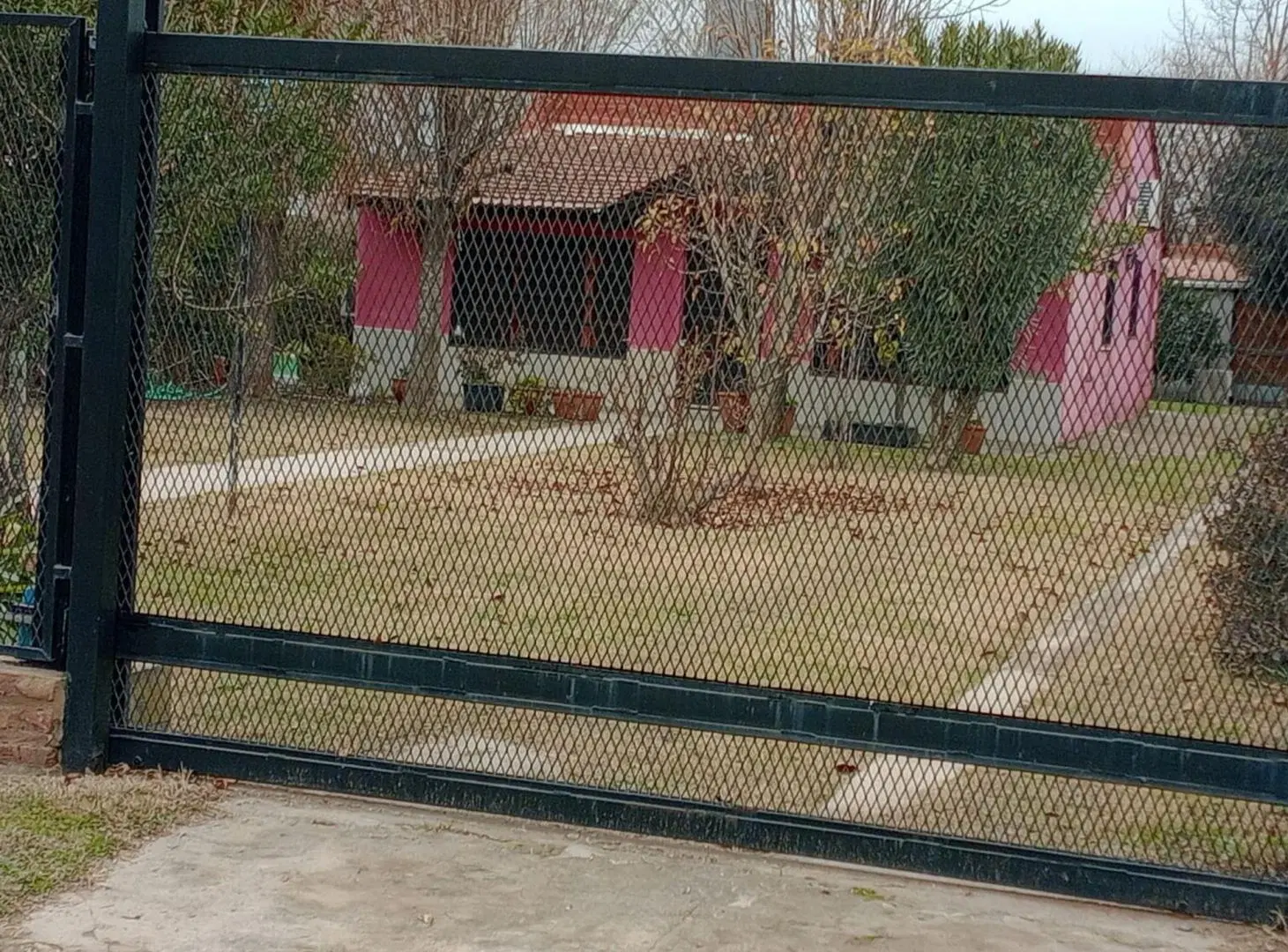 CASA 4 AMBIENTES VENTA GRAL. LAS HERAS, C/PARQUE 2