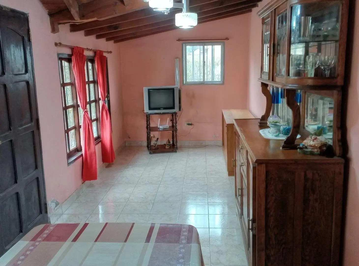 CASA 4 AMBIENTES VENTA GRAL. LAS HERAS, C/PARQUE 4