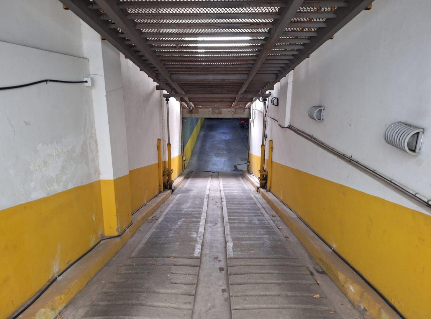 Foto de COCHERA VENTA SUBSUELO LOMAS DE ZAMORA 12,50 M2, imagen 4