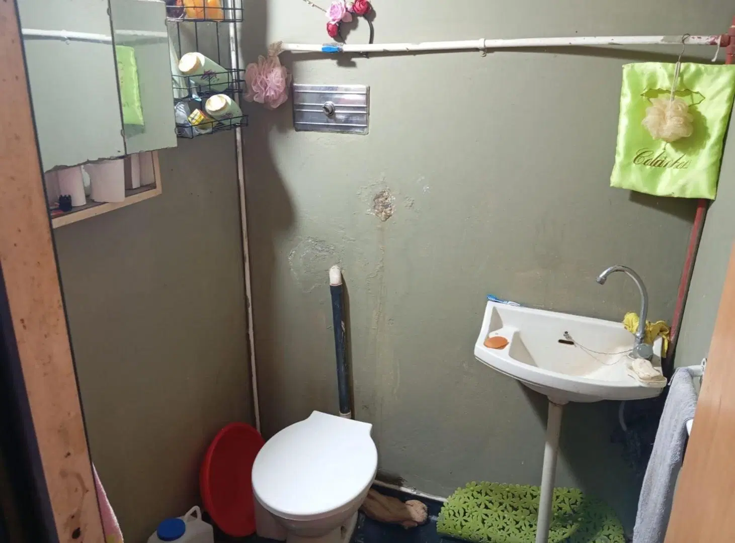 CASA 3 DORMITORIOS VENTA BURZACO CON DEPTO INTERNO 8