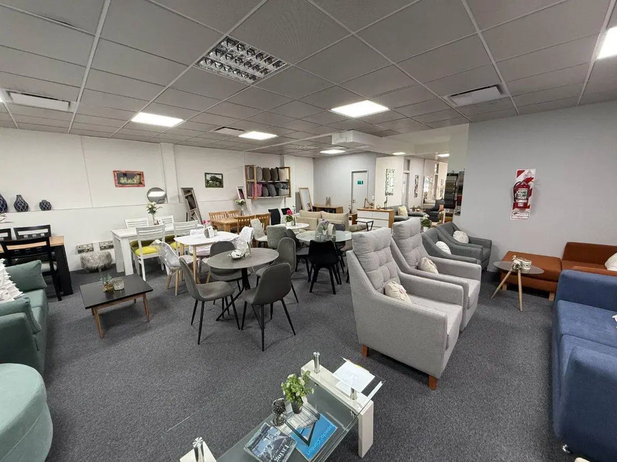 VENTA LOCAL COMERCIAL LOMAS DE ZAMORA 8