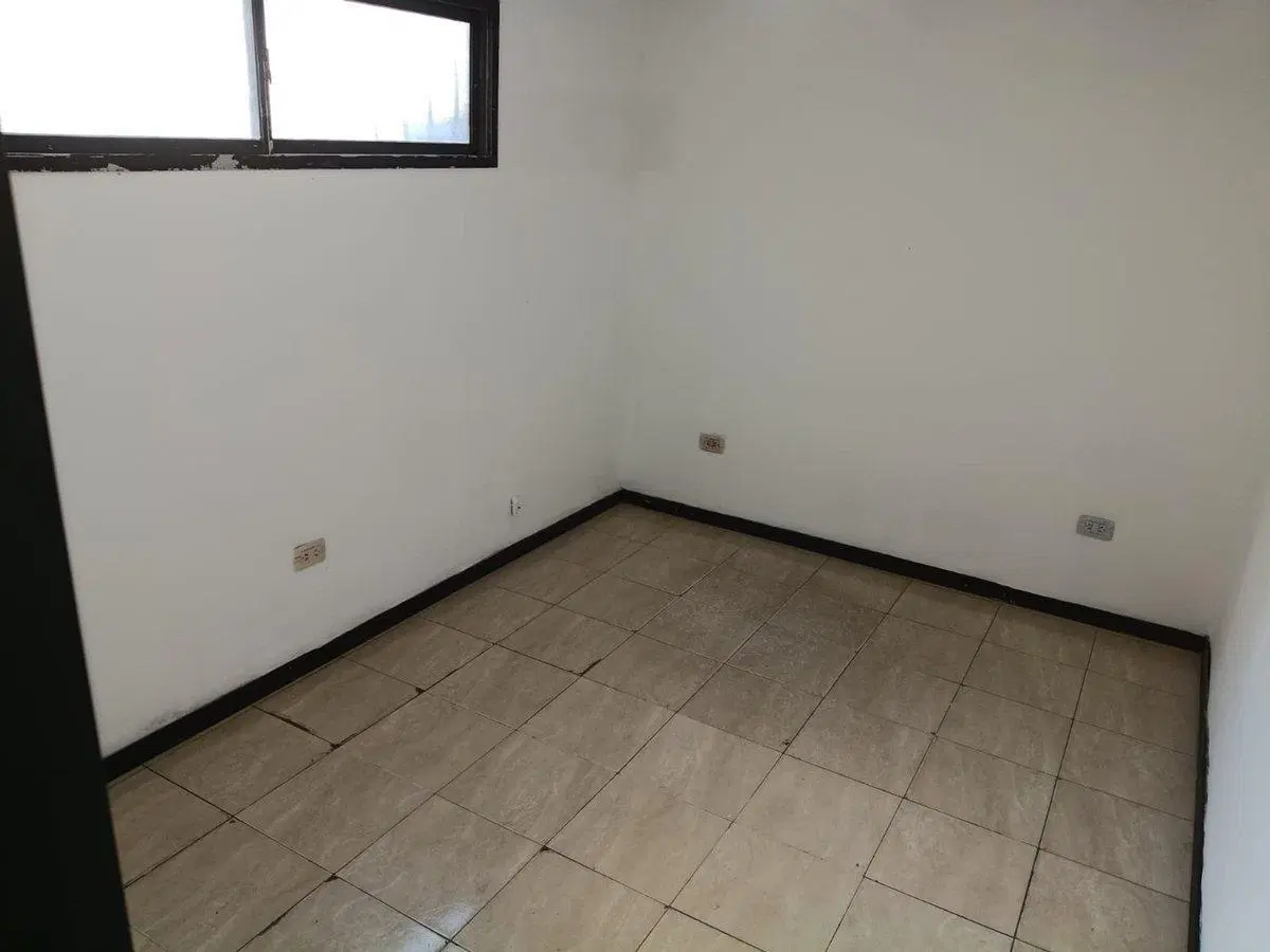 ALQUILER LOCAL CON DEPARTAMENTO EN LUIS GUILLON 3