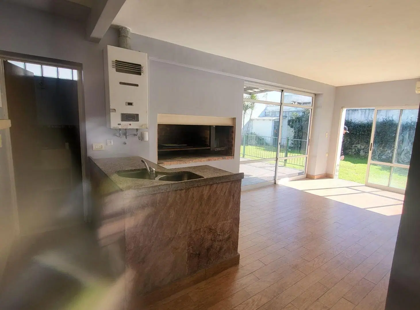CHALET  DE 7 AMBIENTES EN ALQUILER EN TEMPERLEY 5