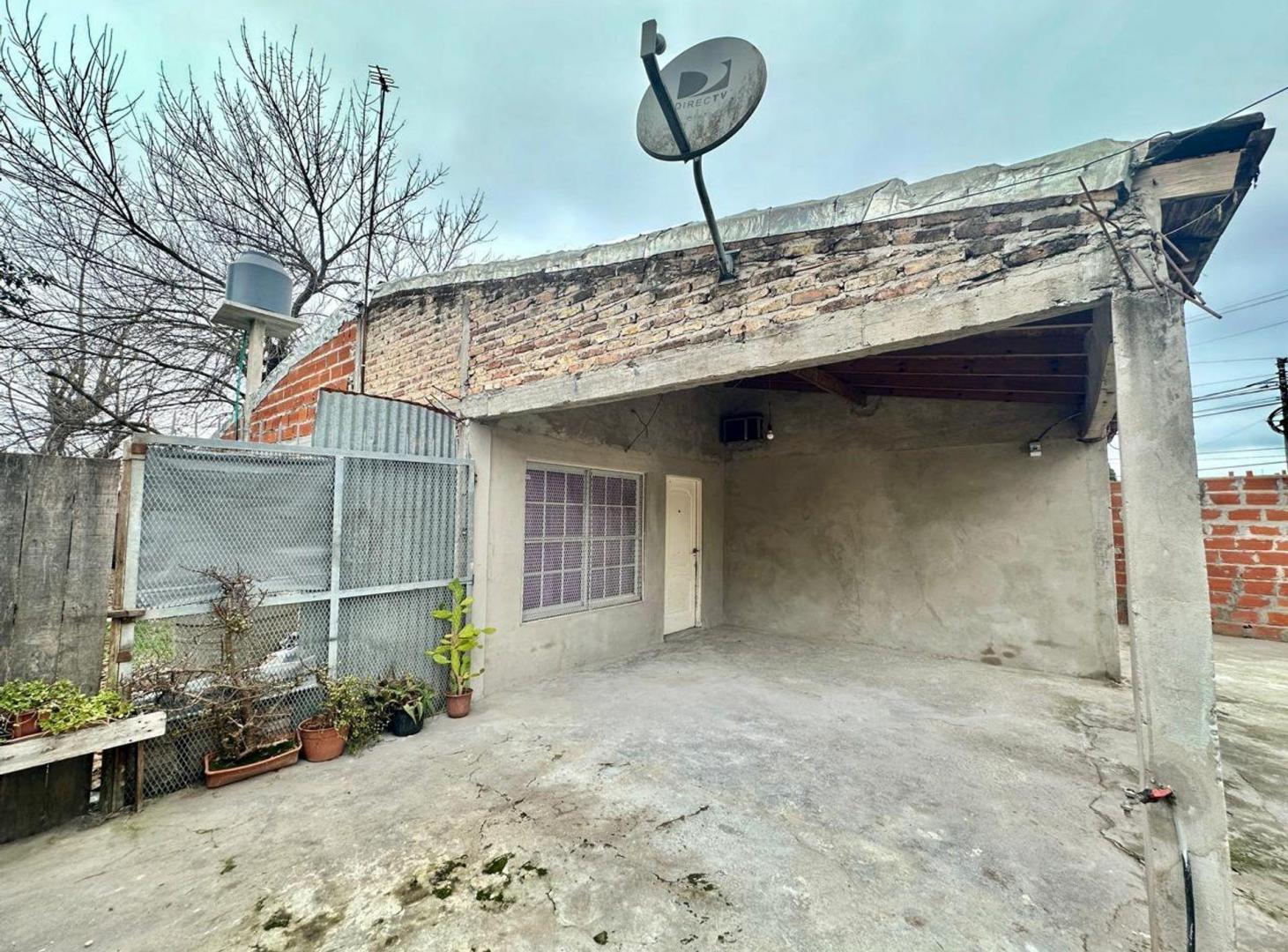 Foto de ALQUILER casa 3 ambientes en Zeballos F.Varela, imagen 2