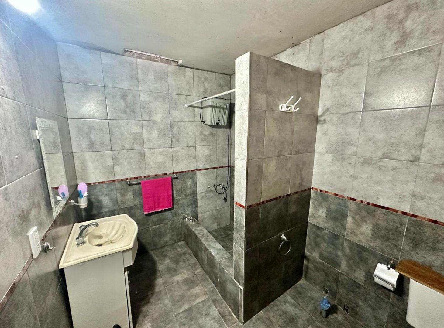 Foto de ALQUILER casa 3 ambientes en Zeballos F.Varela, imagen 4