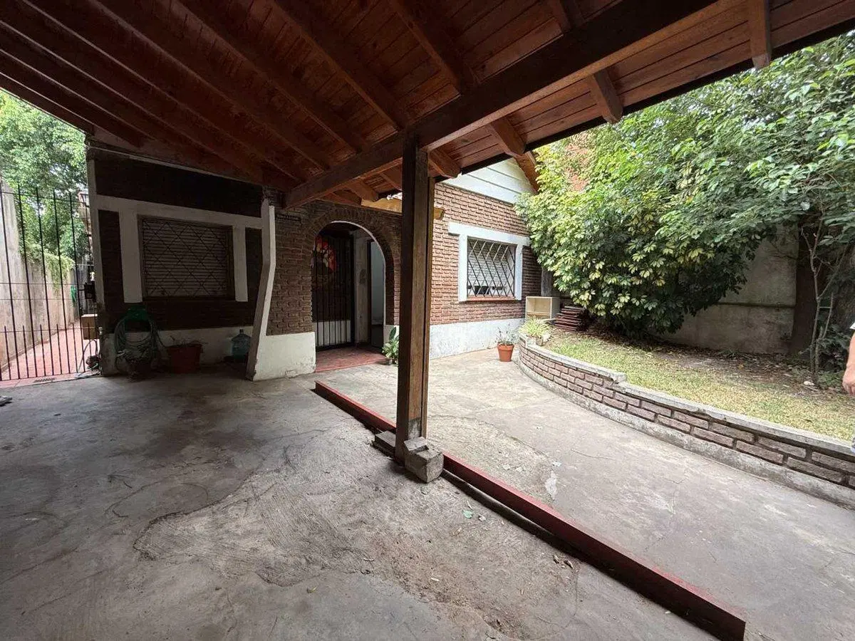 VENTA CASA BANFIELD+2DA CASA 2 FAMILIAS-INVERSION 2