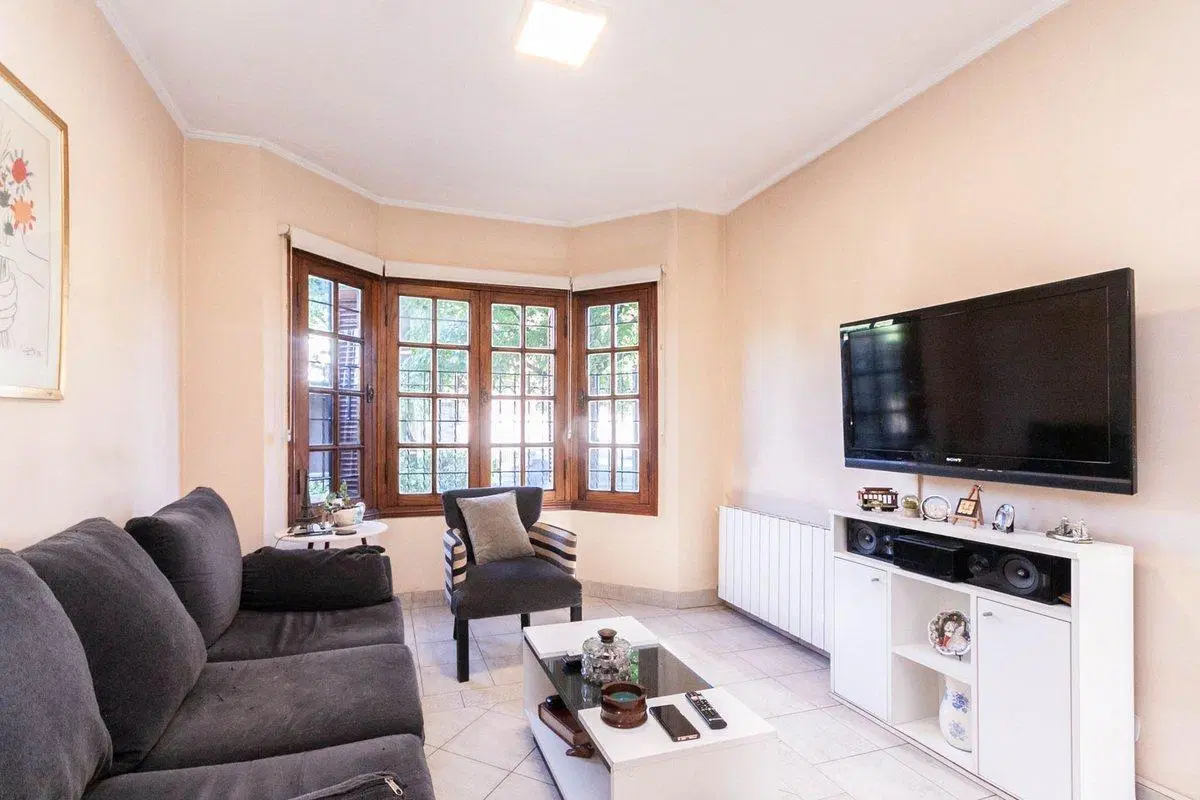 CASA EN VENTA 5 AMBIENTES EN ADROGUE - OPORTUNIDAD 1