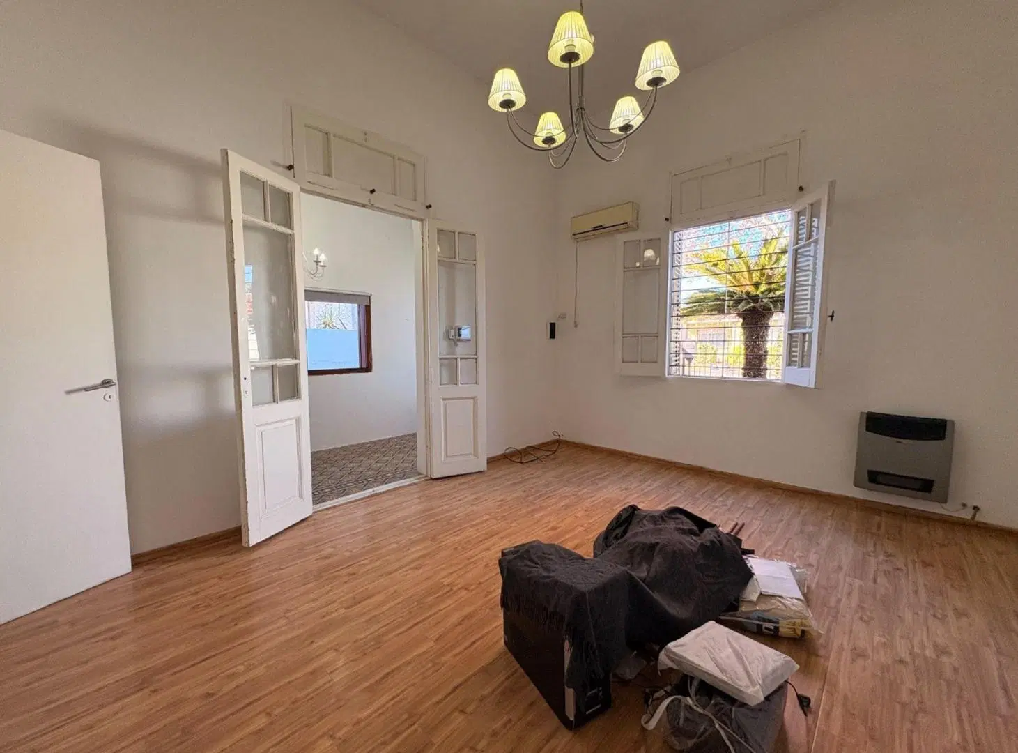 CASA EN VENTA 4 AMB C/450 M2 DE LOTE ADROGUÉ 5