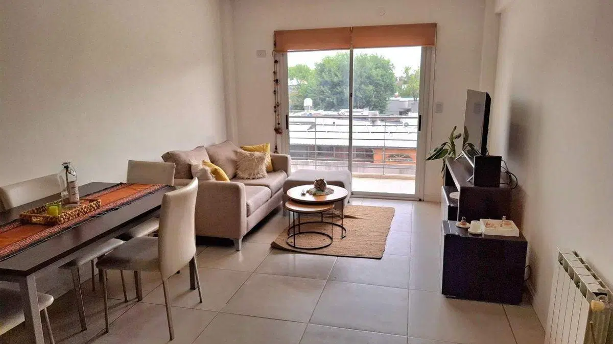 DEPARTAMENTO 2 AMBIENTES ALQUILER TEMPERLEY BALCON 4