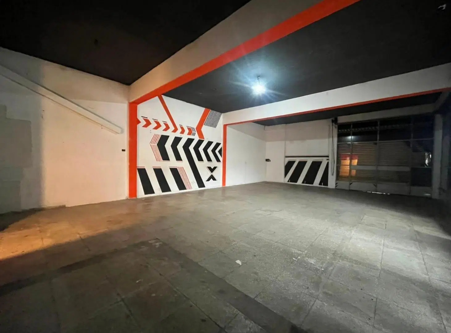 VENTA LOCAL COMERCIAL EN ZONA TRANSITADA BURZACO 5