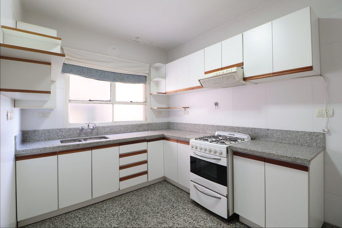 Foto de DEPARTAMENTO 5 AMBIENTES VENTA LORIA 185 LOMAS, imagen 2