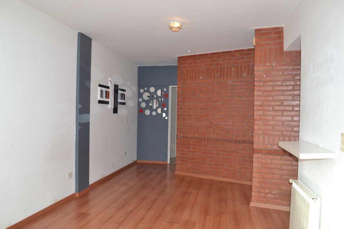 Foto de DEPARTAMENTO 2Amb SEMIPISO ALQUILER LOMAS COCHERA, imagen 2