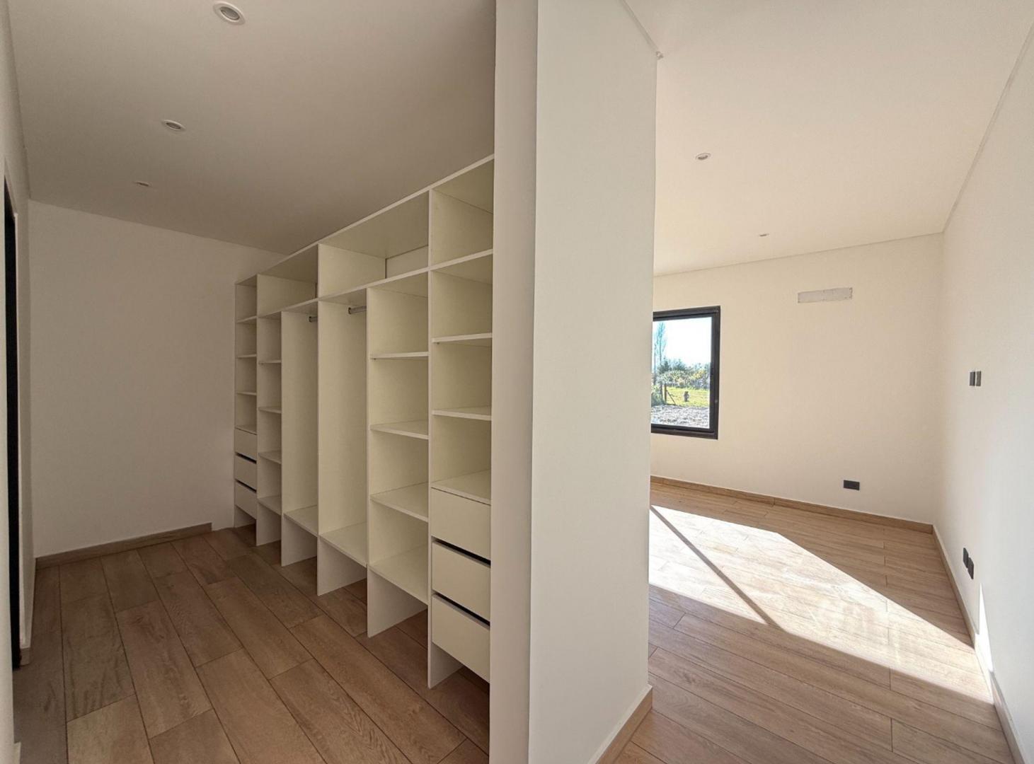 Foto de CASA 4 AMBIENTES A LA VENTA EN CRUZ DEL SUR, imagen 5