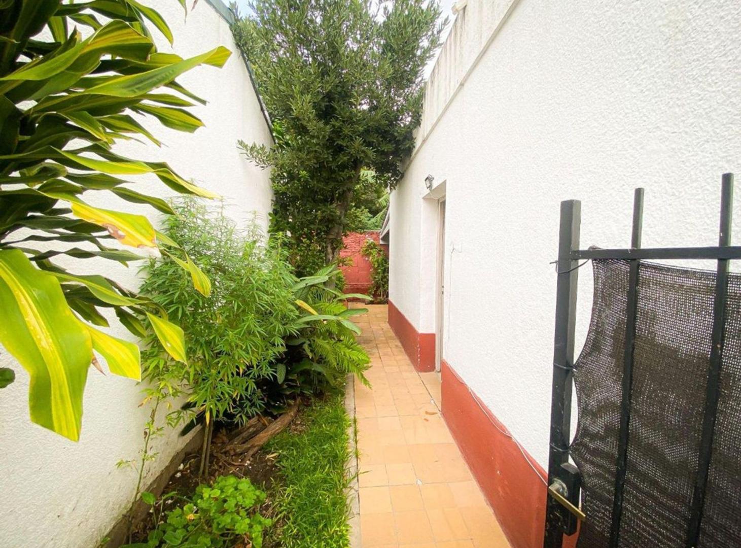 Foto de VENTA PH TIPO DEPTO 3 AMBIENTES C/ PATIO TEMPERLEY, imagen 1