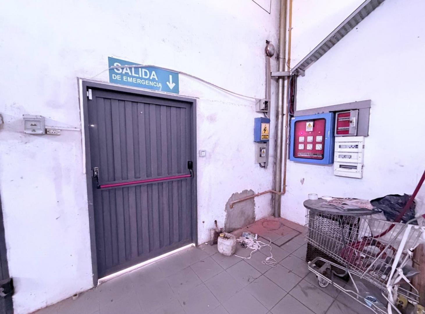 Foto de Galpón/Depósito en venta L. de Zamora c/ trifásica, imagen 5