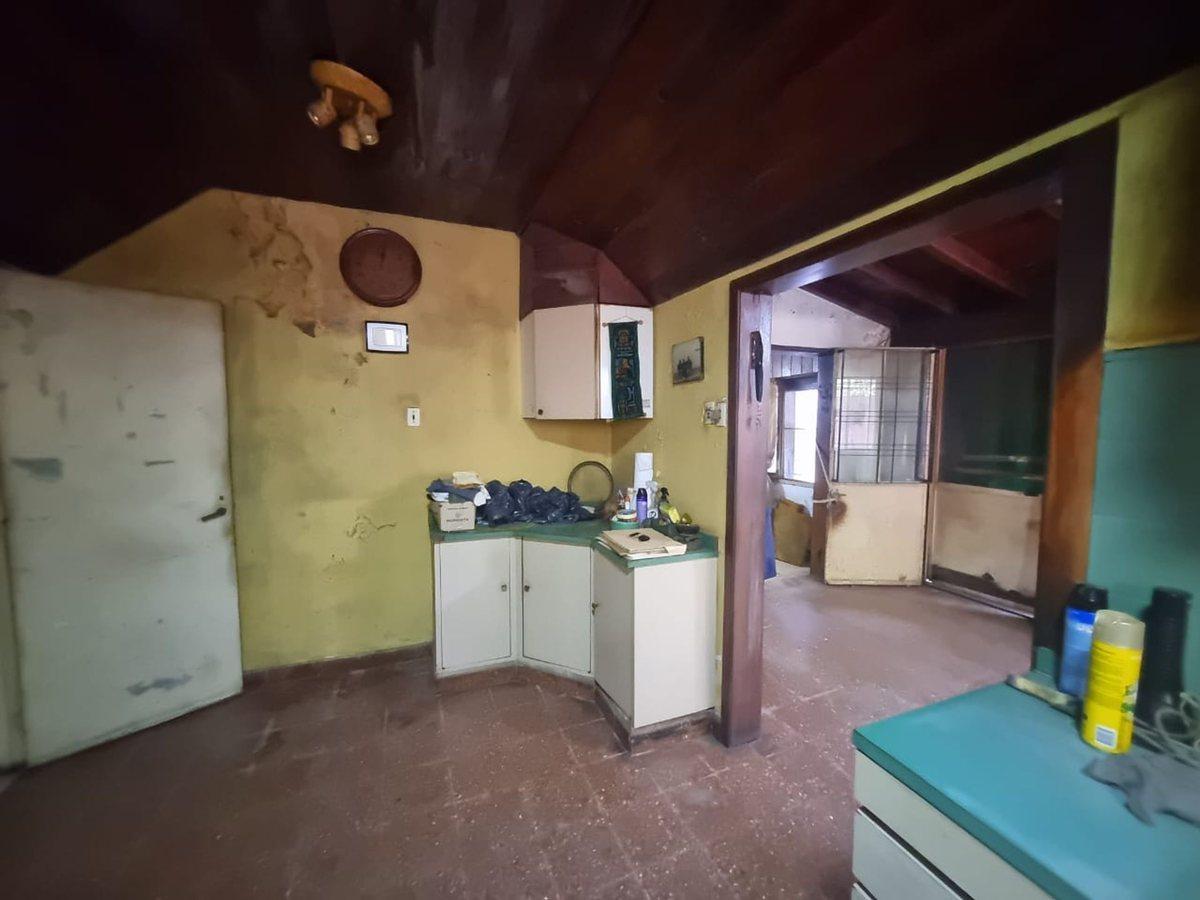Foto de CASA VENTA 4 AMB COCHERA APTA CREDITO BURZACO, imagen 5