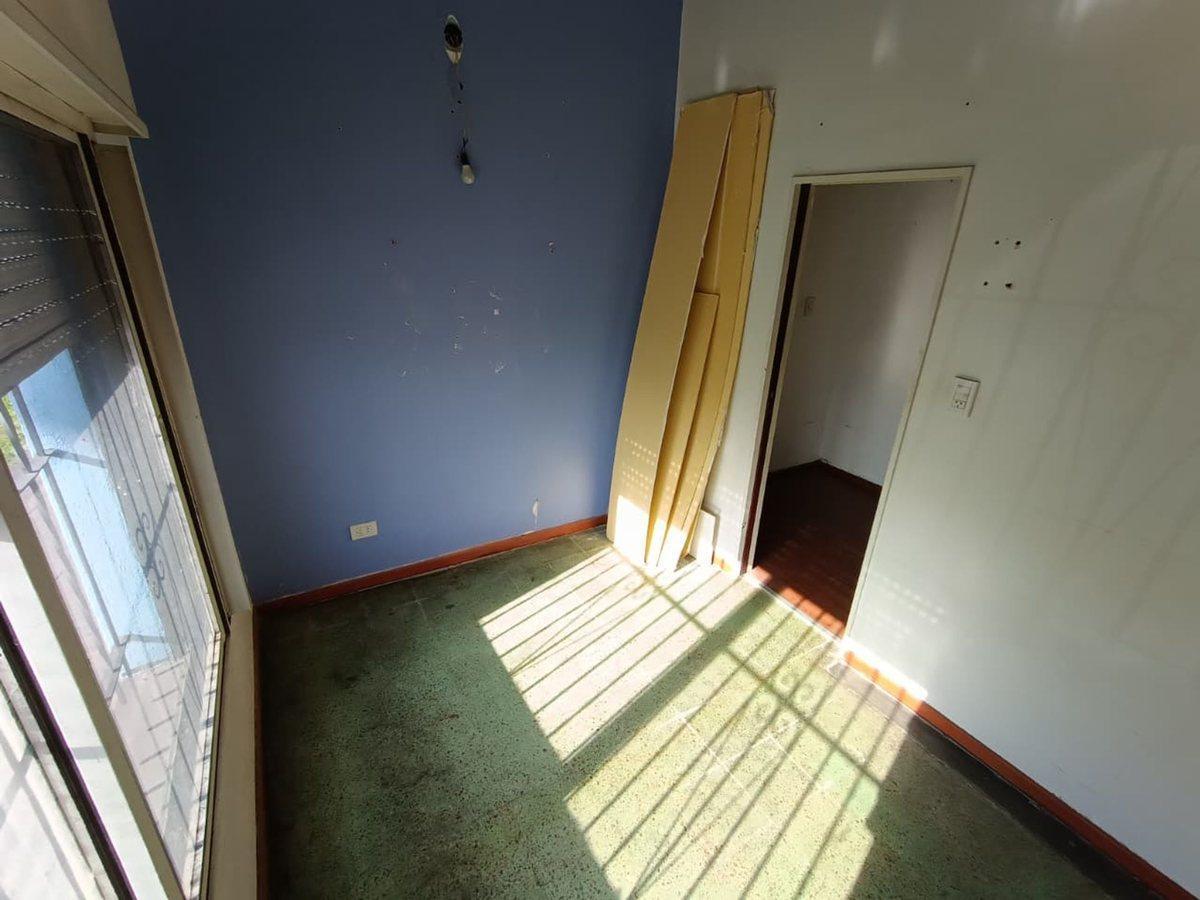 Foto de CASA 6 AMBIENTES EN VENTA LLAVALLOL, imagen 4