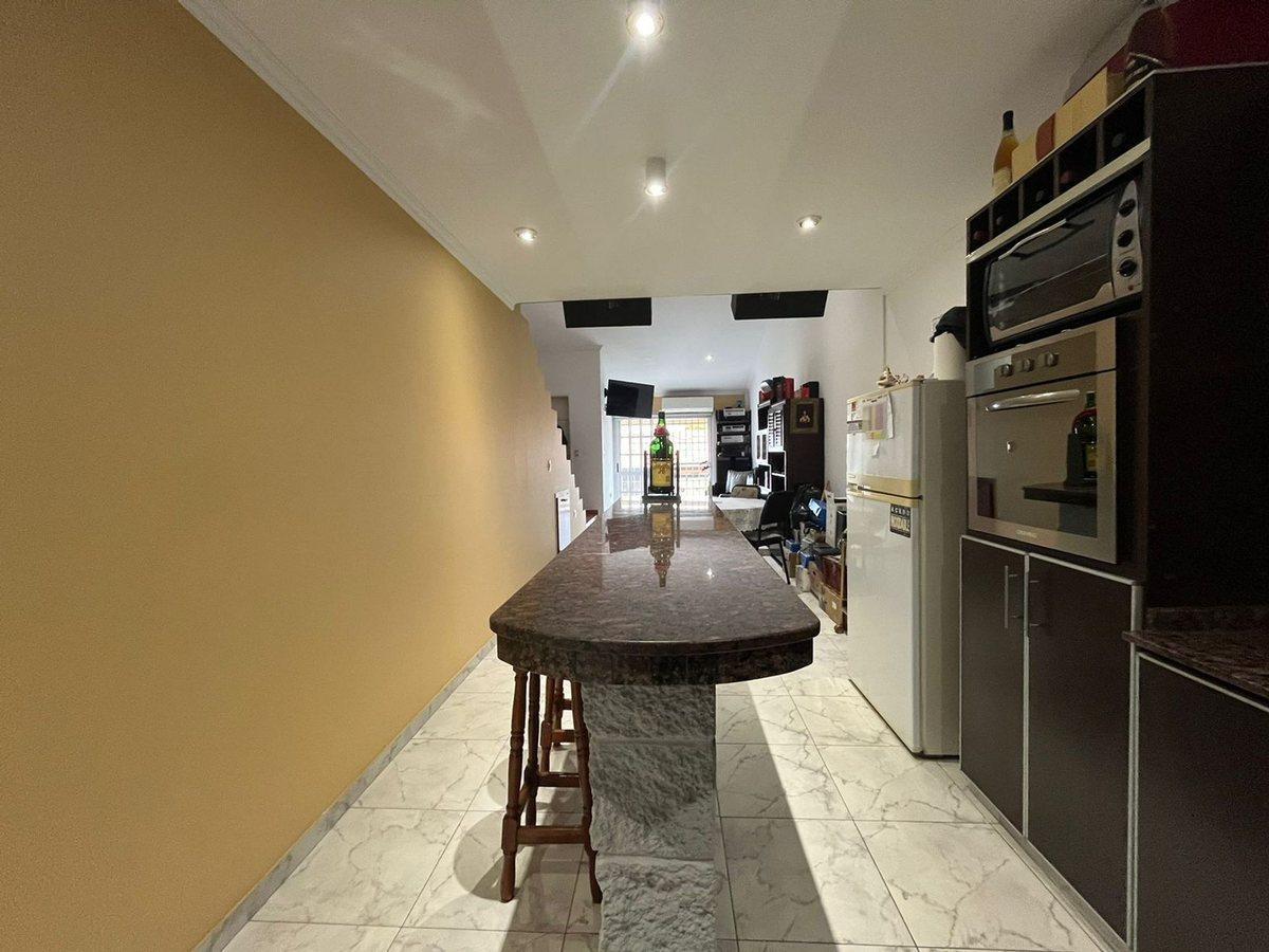 Foto de DEPTO EN VENTA 2 AMBIENTES EN VALENTIN ALSINA, imagen 5