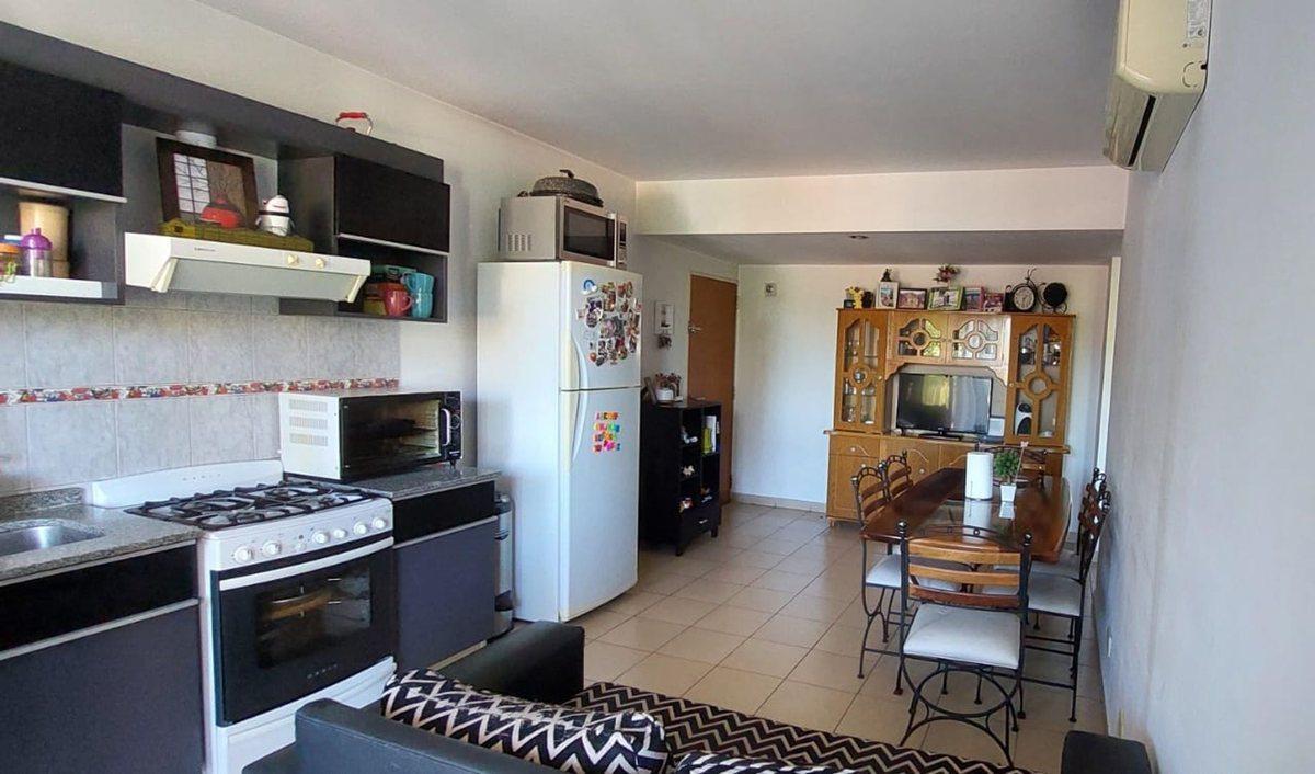 Foto de DEPARTAMENTO 2 AMBIENTES CON AMPLIO BALCON Y SUM, imagen 2