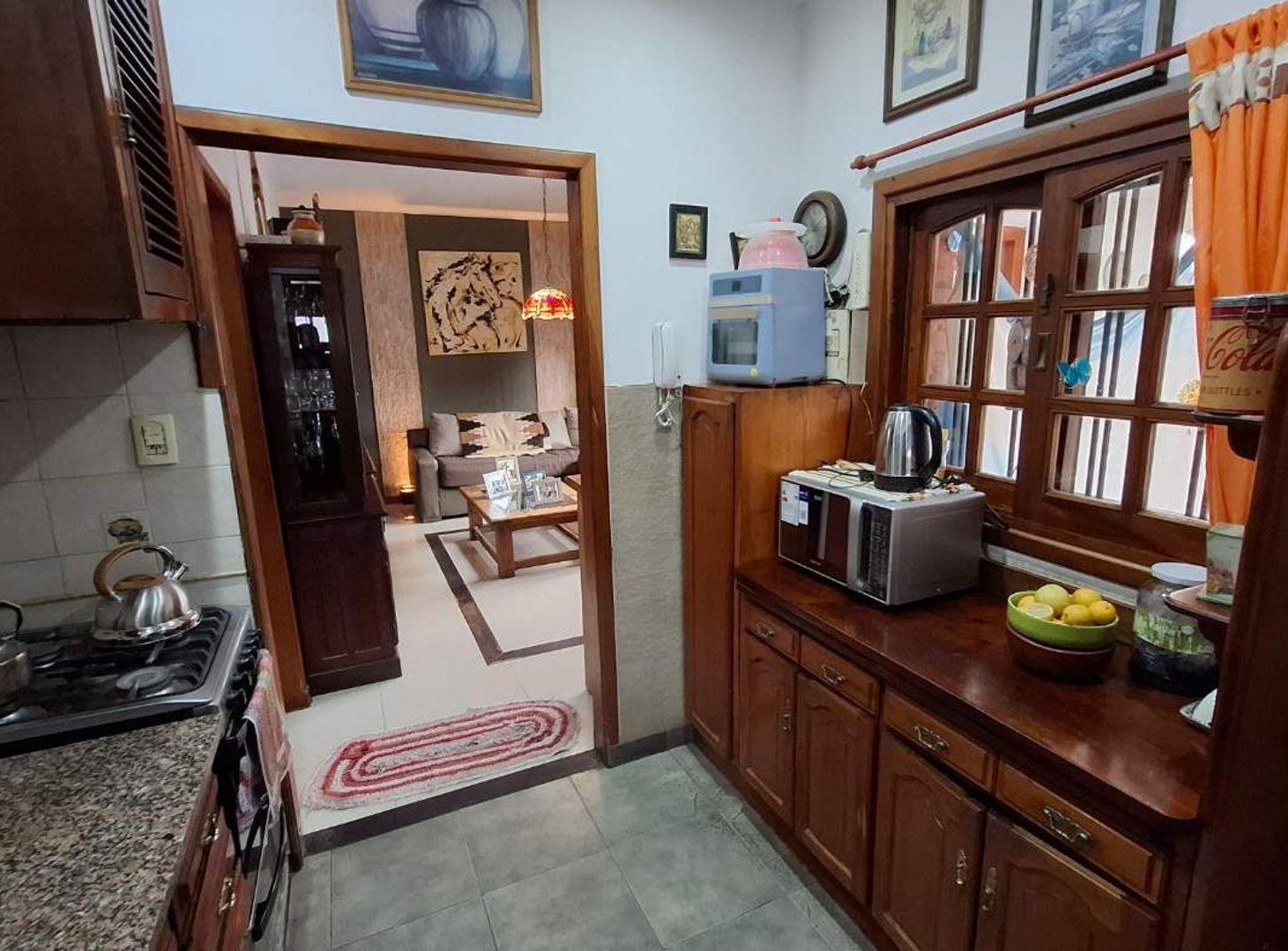 Foto de CASA 4 AMBIENTES VENTA GLEW CON PILETA LOTE 580 M, imagen 3