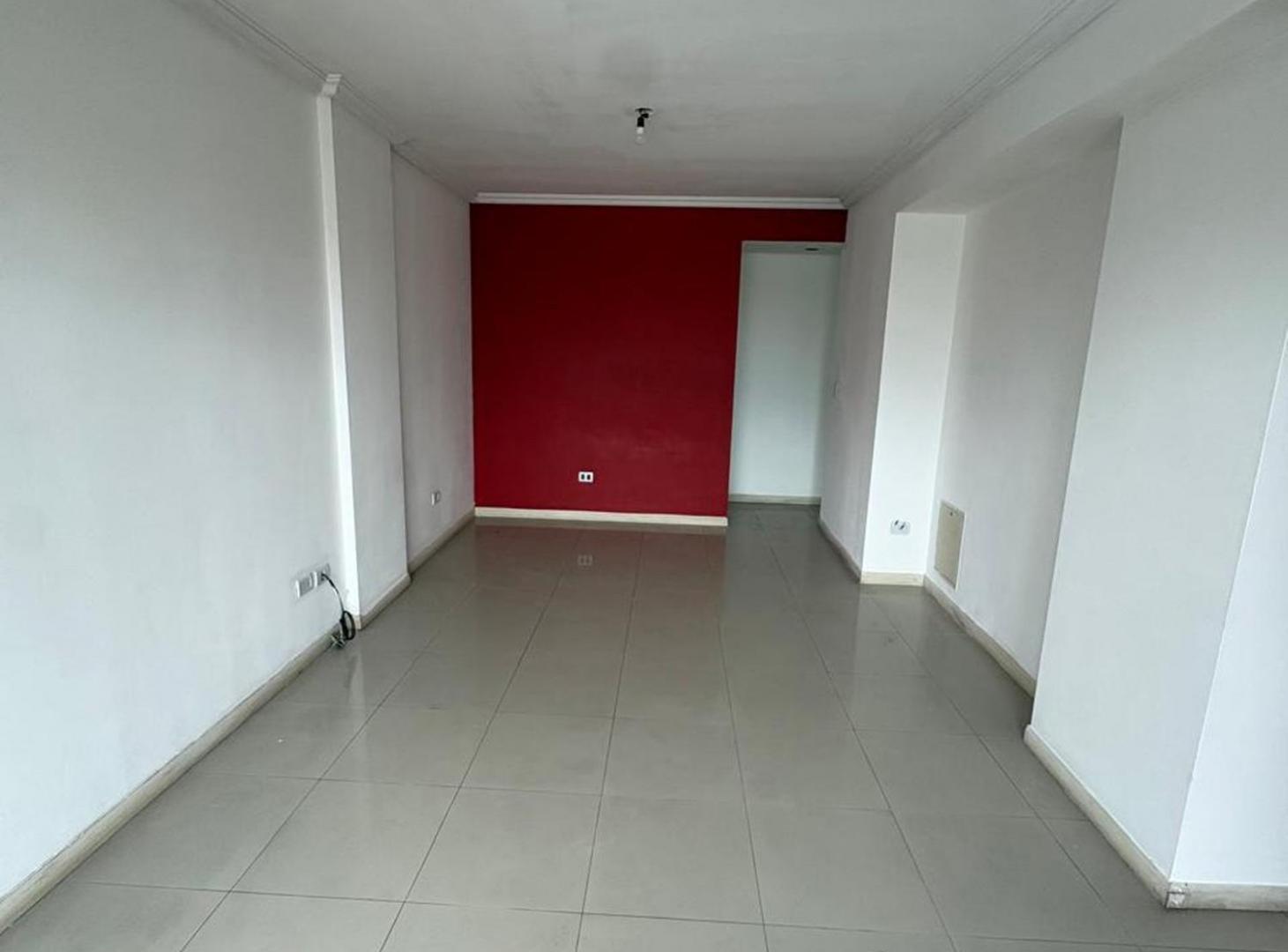 Foto de DEPARTAMENTO 2 AMBIENTES EN VENTA EN L. D. Z., imagen 3
