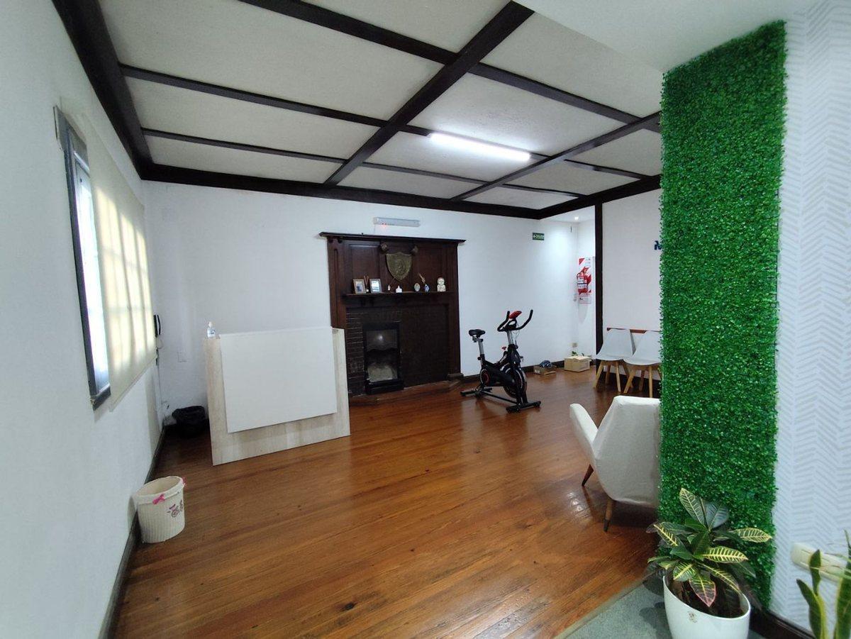 Foto de CASA 6 AMBIENTES EN VENTA EN LAVALLOL APTA CREDITO, imagen 4