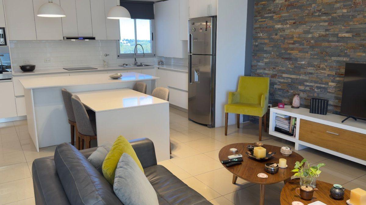 Foto de HERMOSO DEPARTAMENTO 3AMB. MONTE GRANDE, imagen 1