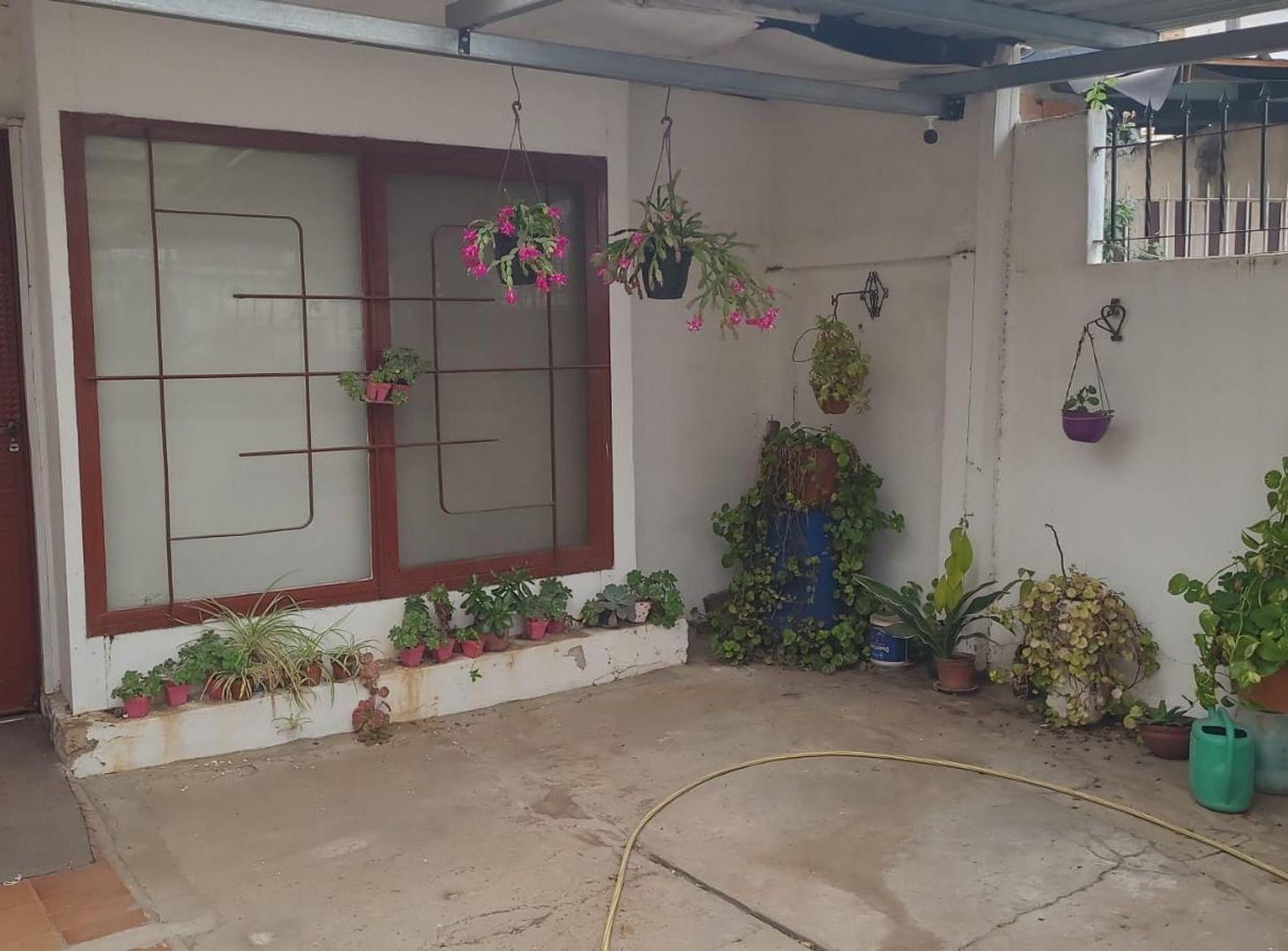Foto de CASA EN VENTA LOMAS DE ZAMORA APTO CREDIT, imagen 1