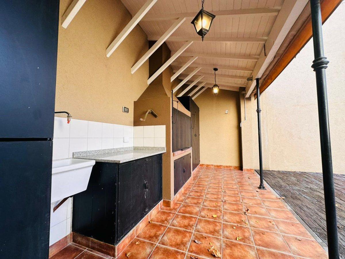 Foto de CASA 3 DORMITORIOS 2 BAÑOS EXCELENTE ZONA, imagen 5