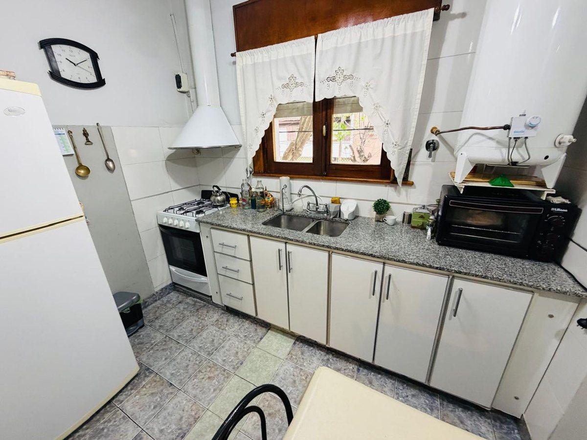 Foto de Departamento en PH de 4 ambientes venta Temperley, imagen 2