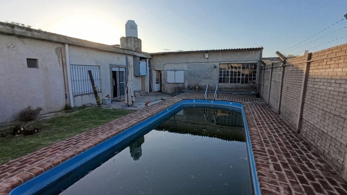 Foto de Venta de dos casas en Llavallol y lote, imagen 5