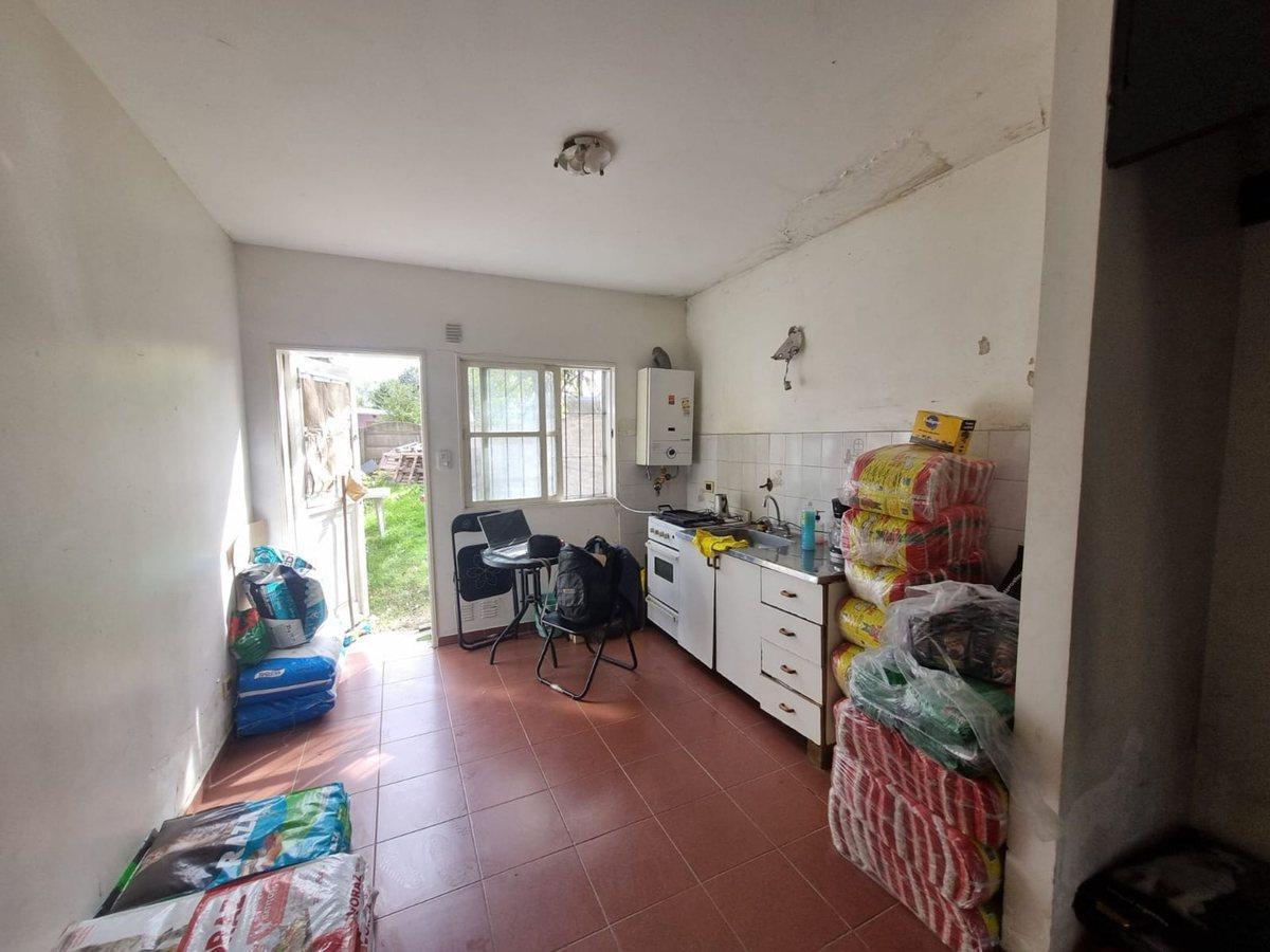 Foto de CASA 3AMBIENTES SANTA ANA GLEW DUPLEX APTA CREDITO, imagen 4