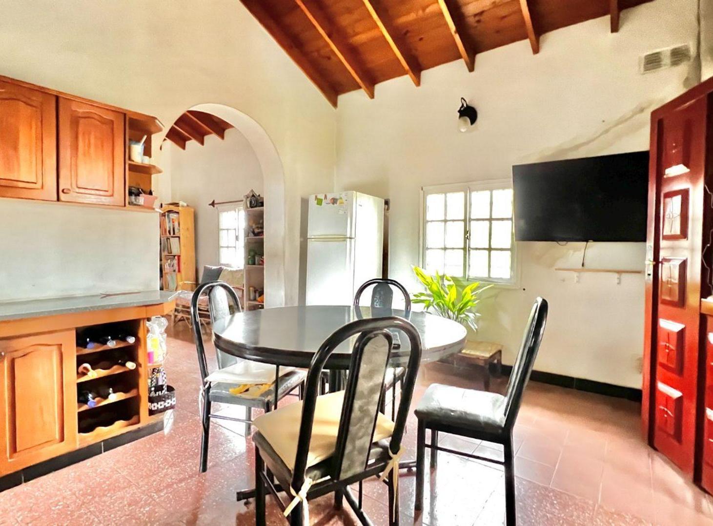 Foto de CASA 6 AMBIENTES VENTA EN LONGCHAMPS + DEPTO 3 AMB, imagen 2