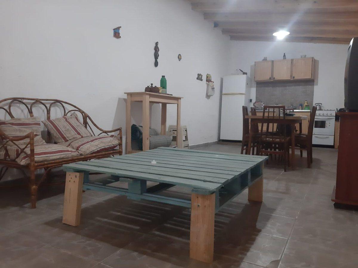 Foto de CASA 2 AMB EN VENTA EN GONZALEZ CATAN APTA CREDITO, imagen 4