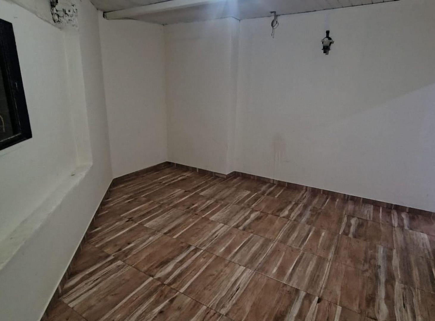 Foto de CASA EN BLOCK EN VENTA EN BURZACO IDEAL INVERSORES, imagen 3