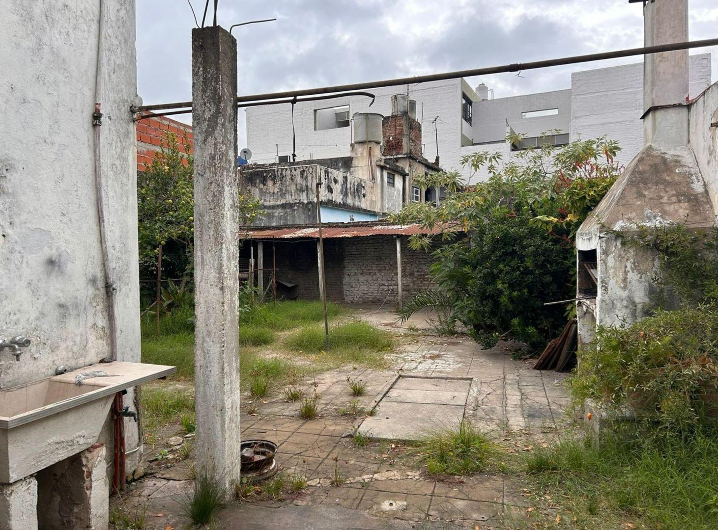 Foto de CASA 3 AMB EN VENTA EN TEMPERLEY A REFACCIONAR, imagen 5