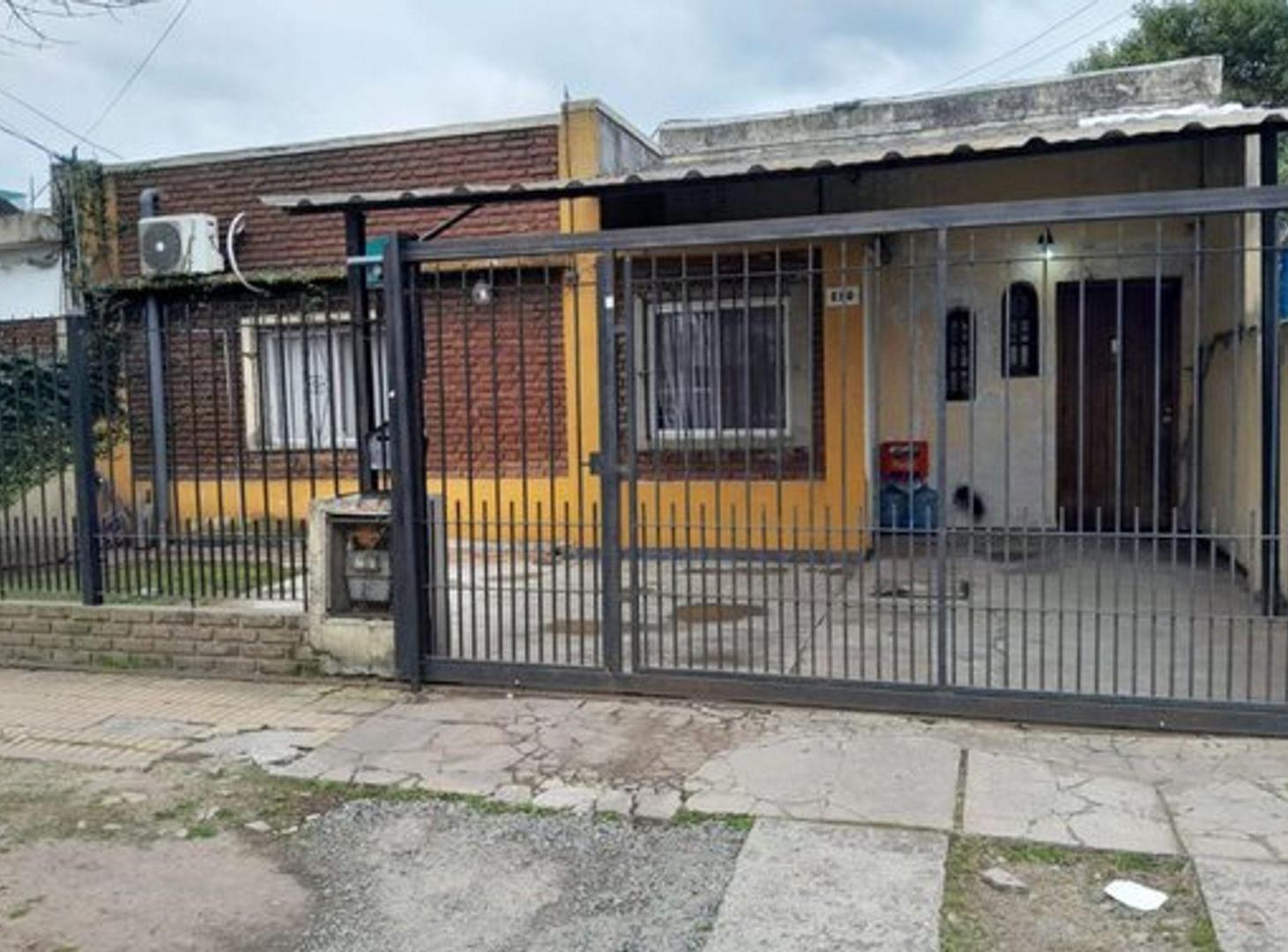 Foto de CASA 4 AMBIENTES EN VENTA CON JARDIN EN GLEW, imagen 2