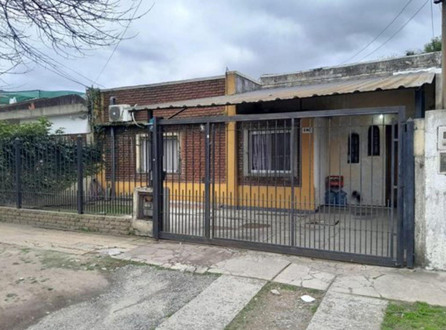 Foto de CASA 4 AMBIENTES EN VENTA CON JARDIN EN GLEW, imagen 3