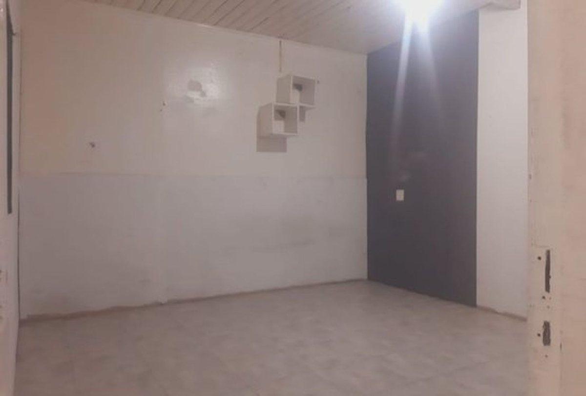 Foto de CASA EN VENTA A REFACCIONAR TEMPERLEY., imagen 5
