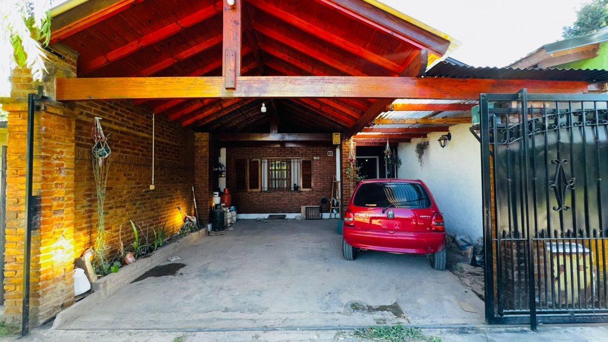 Foto de CASA 4 AMBIENTES VENTA PILETA LOCAL Y GARAJE, imagen 1