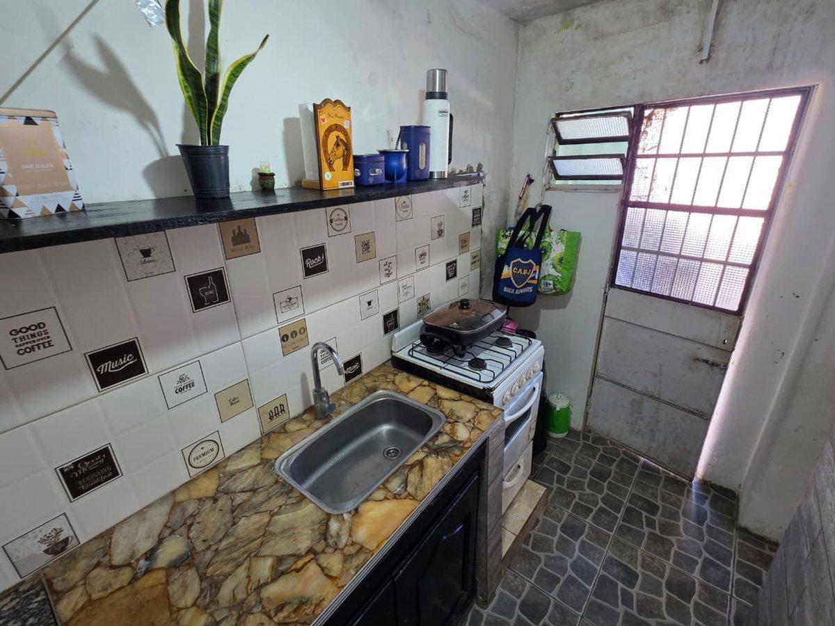 Foto de PH 2 AMBIENTES EN VENTA LLAVALLOL, imagen 4
