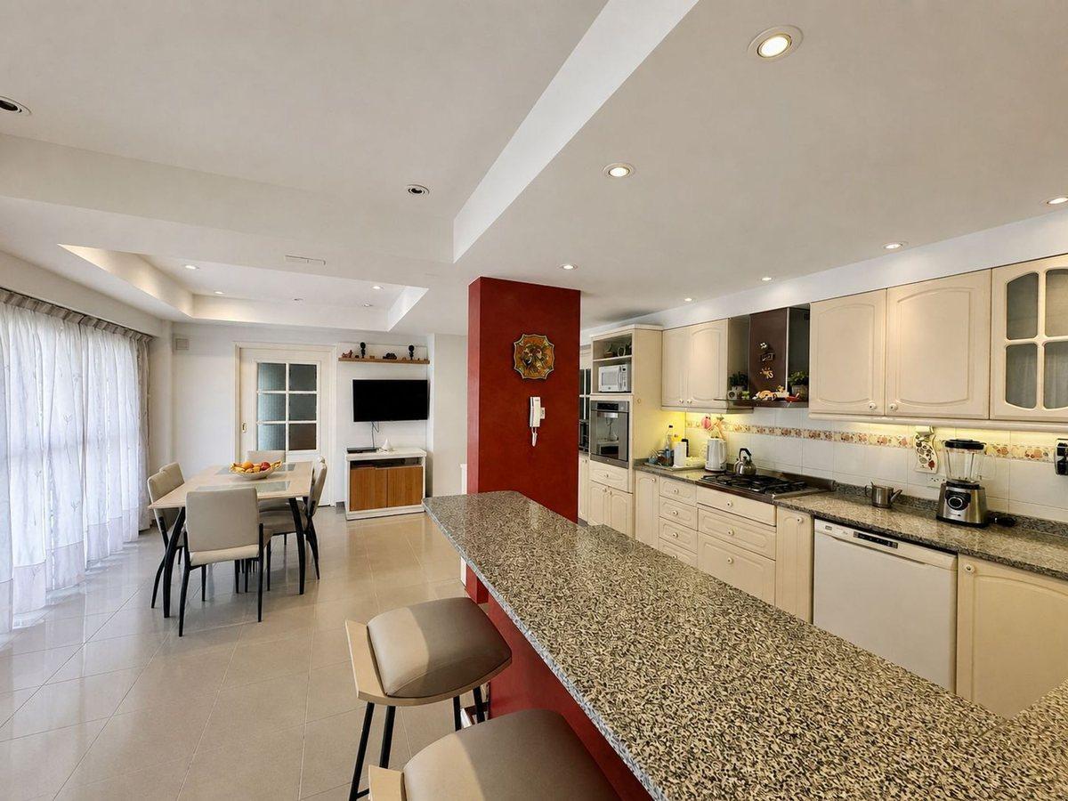 Foto de Departamento 5 ambientes Venta Lomas De Zamora, imagen 5