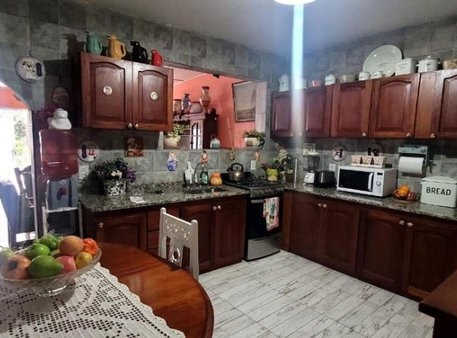 Foto de CASA 4 AMBIENTES VENTA EN LOMAS DE ZAMORA, imagen 3