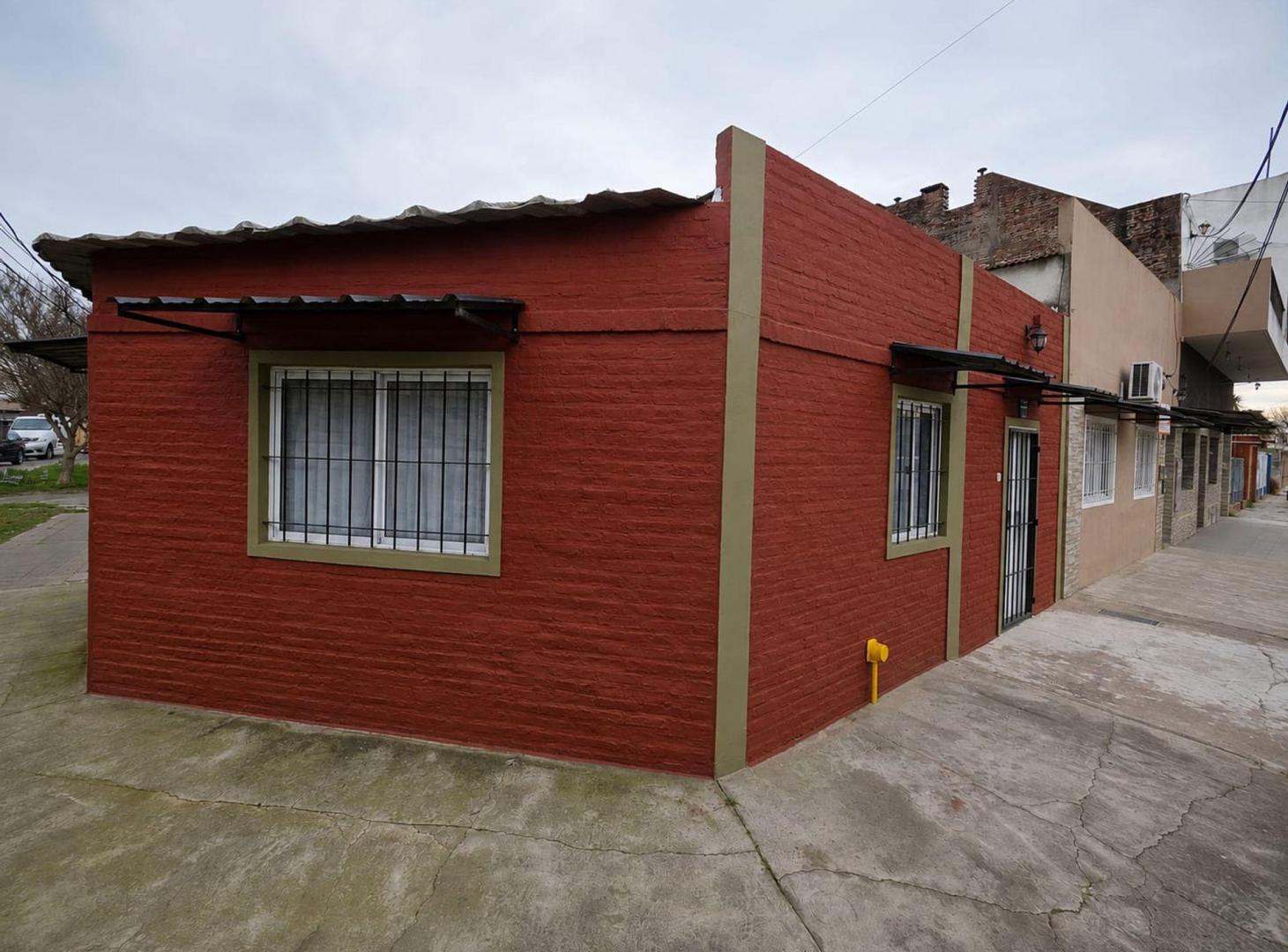Foto de Dos casas en venta de 3 Amb c/u en Llavallol, imagen 1