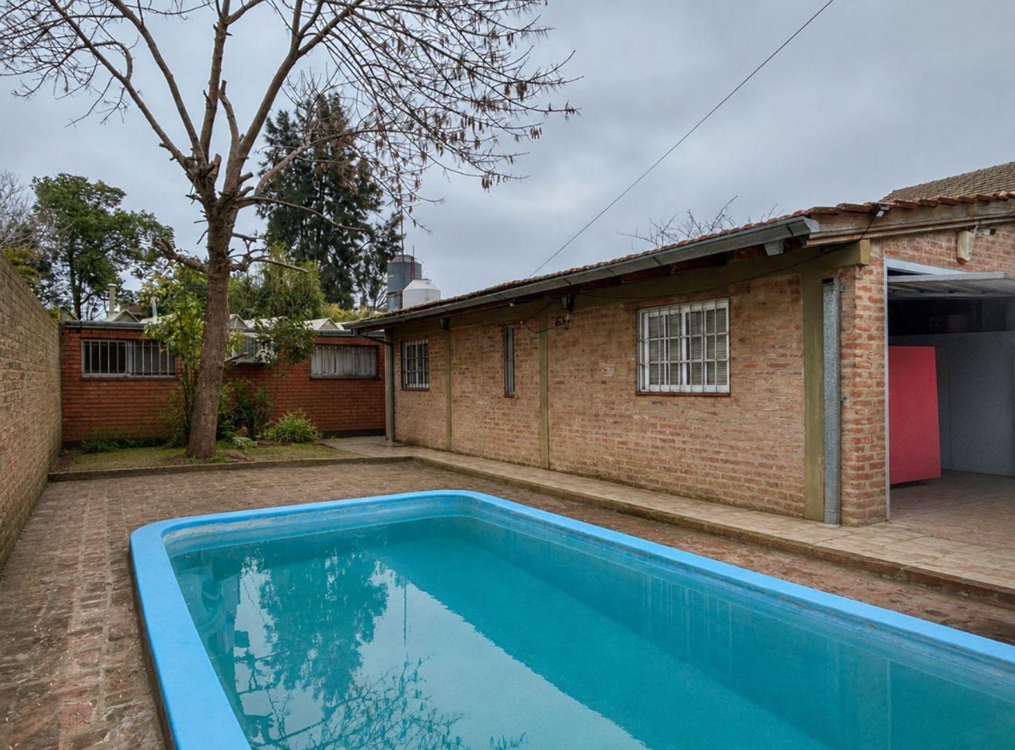 Foto de Casa 3 ambientes c/pileta y parque venta V. España, imagen 5