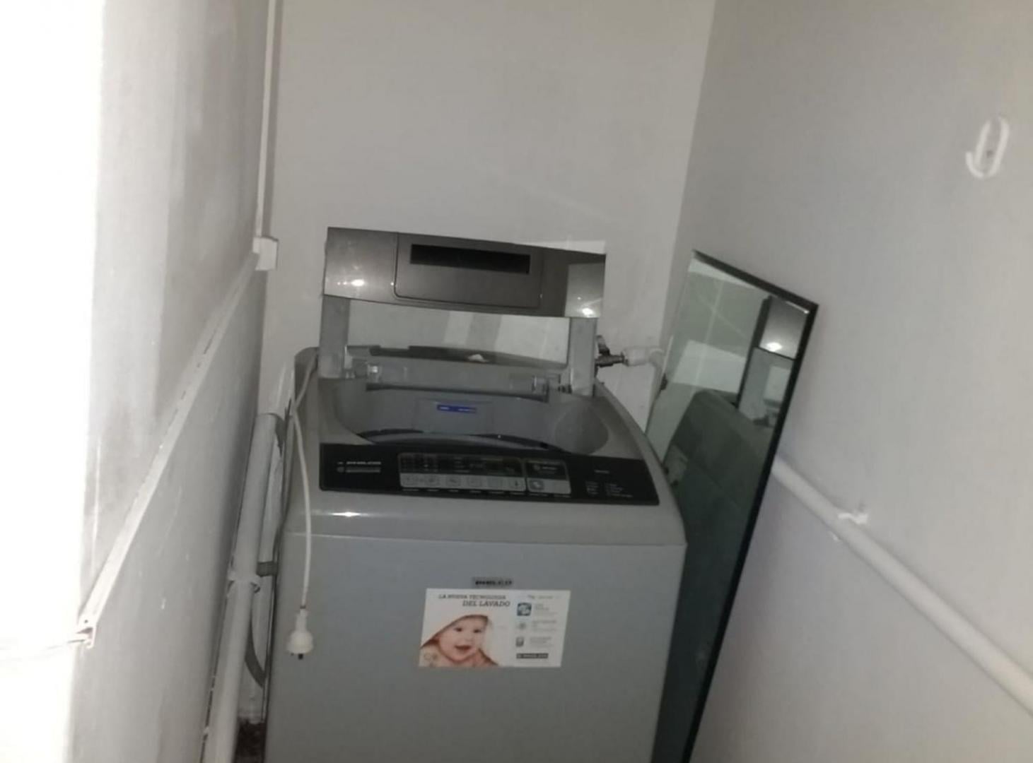 Foto de VENTA PH AL FRENTE EN TEMPERLEY 1/2 AMB, imagen 3