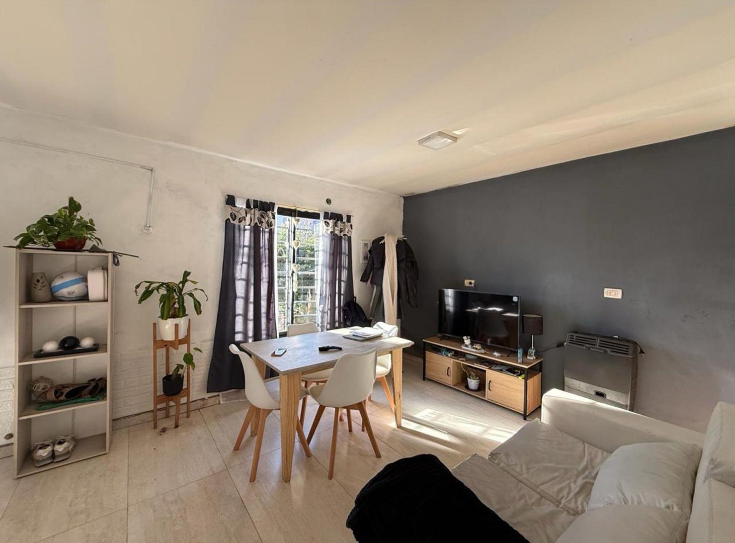 Foto de CASA 3 AMBIENTES VENTA BURZACO FONDO CON 2DA CASA, imagen 5